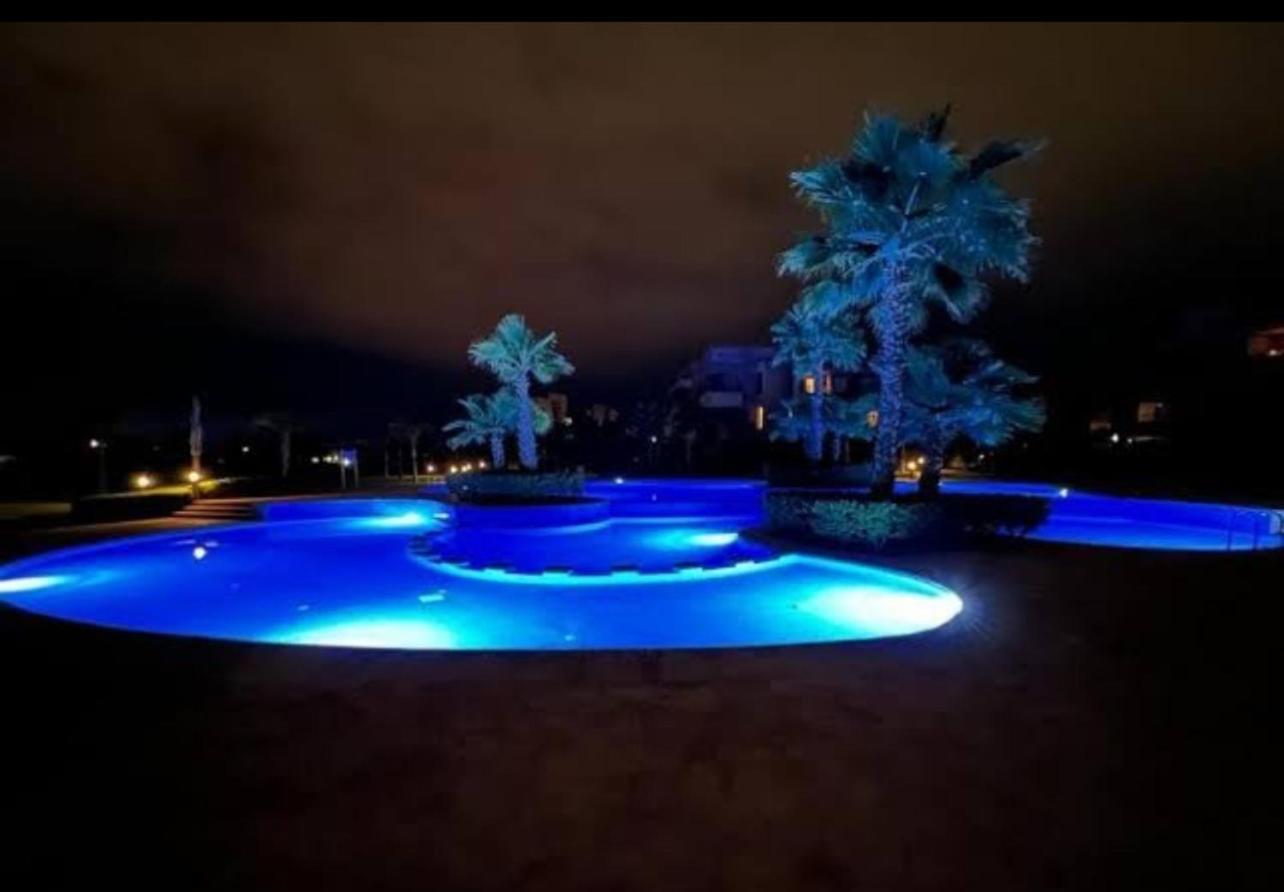Mini-Villa Situee Dans Une Residence Prestigia A Marrakech, Avec Une Vue Sur La Piscine Et Le Golf Une Securite 24H Sur 24 Et Une Proximite Ideale De L Aeroport 5 Minutes C Est Une Offre Parfaite Pour Des Vacances Marrakesh Extérieur photo