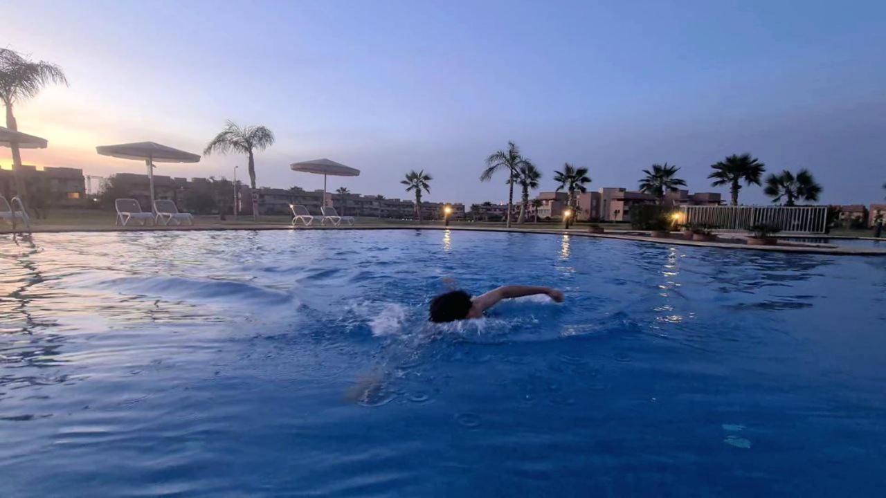 Mini-Villa Situee Dans Une Residence Prestigia A Marrakech, Avec Une Vue Sur La Piscine Et Le Golf Une Securite 24H Sur 24 Et Une Proximite Ideale De L Aeroport 5 Minutes C Est Une Offre Parfaite Pour Des Vacances Marrakesh Extérieur photo