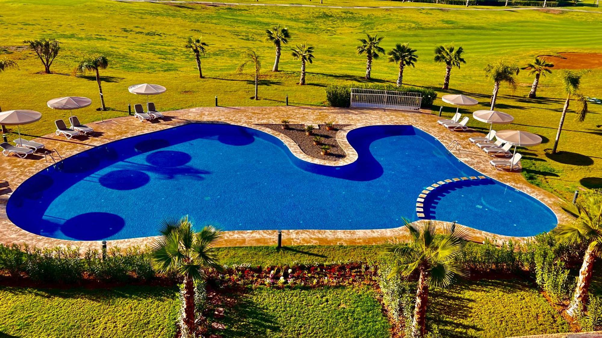 Mini-Villa Situee Dans Une Residence Prestigia A Marrakech, Avec Une Vue Sur La Piscine Et Le Golf Une Securite 24H Sur 24 Et Une Proximite Ideale De L Aeroport 5 Minutes C Est Une Offre Parfaite Pour Des Vacances Marrakesh Extérieur photo